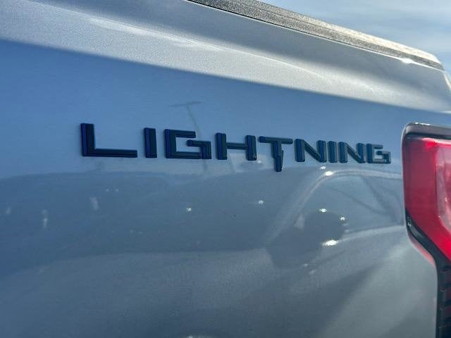2023 Ford F-150 Lightning Base